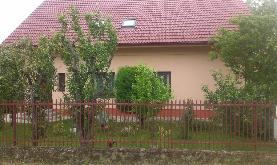 Dom s Aquapol systémom na odstraňovanie vlhkosti a vlhkých múrov.