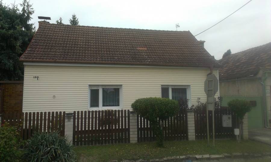 Aquapol systém na odstraňovanie vlhkosti zo základov domu.