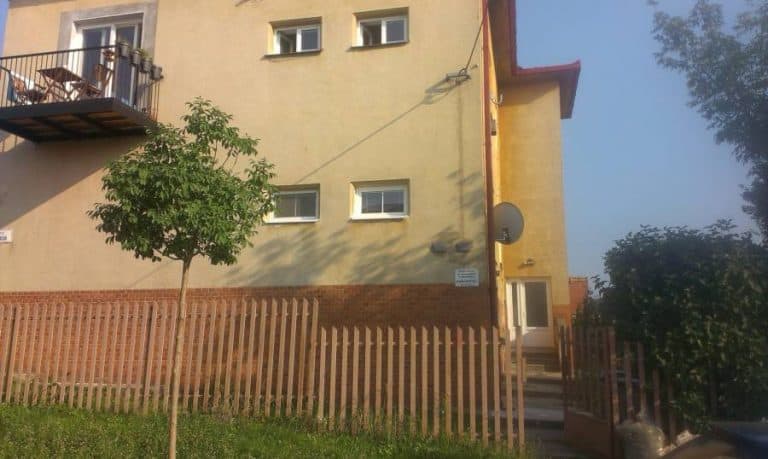 Aquapol systém na odvlhčenie a sanáciu vlhkých stien domu.